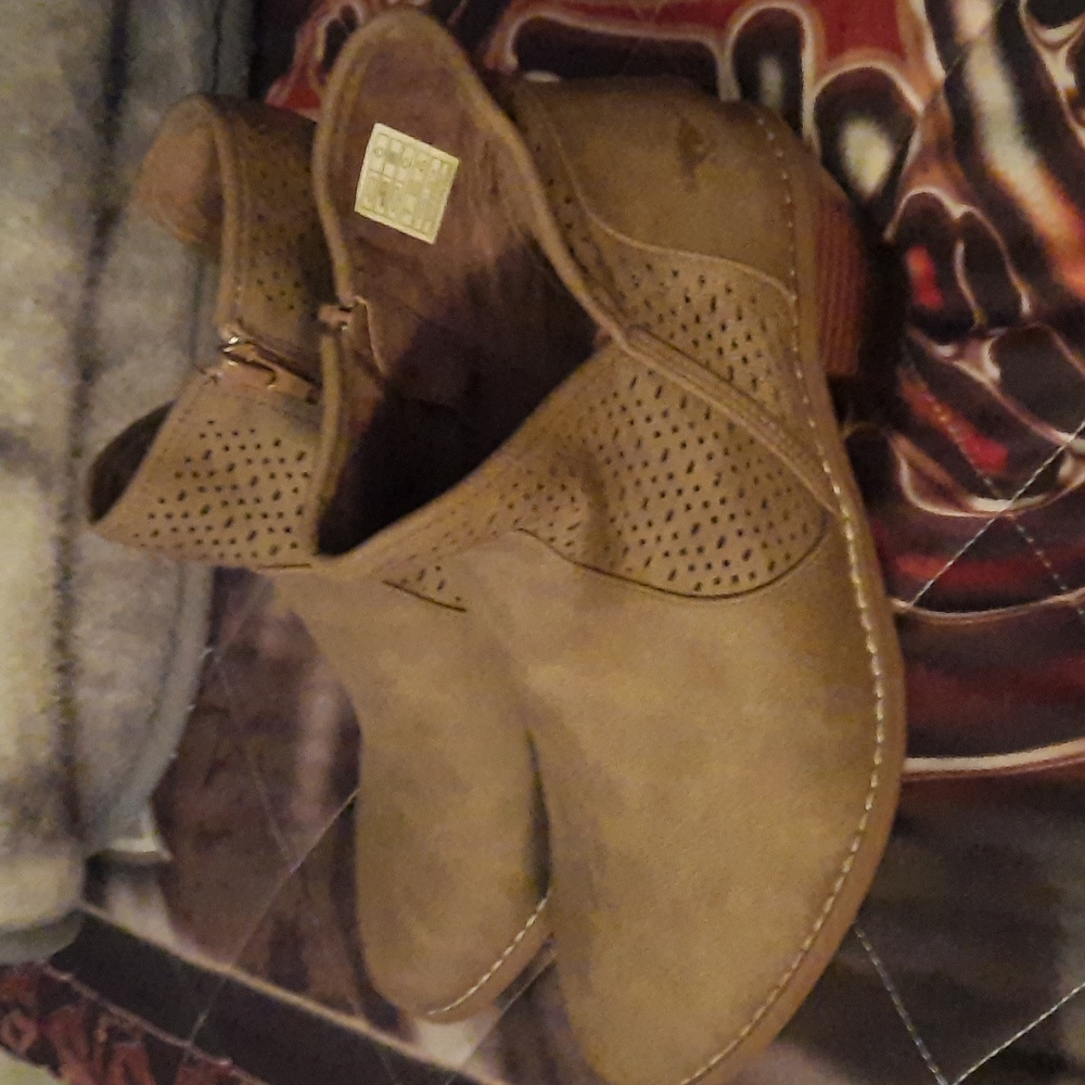 Women's ankle boots